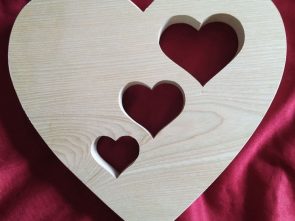 Dessous De Plat en bois En Forme De Coeur