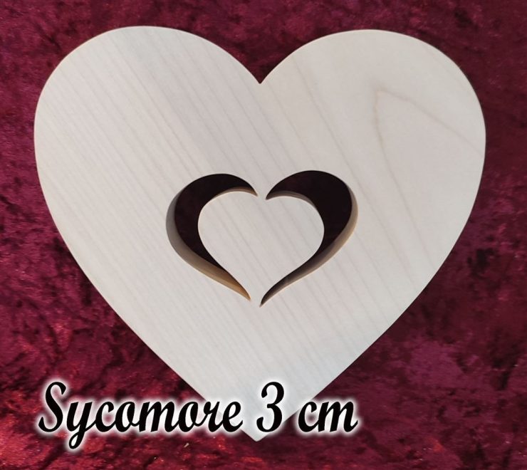 Dessous De Plat en bois en forme de coeur